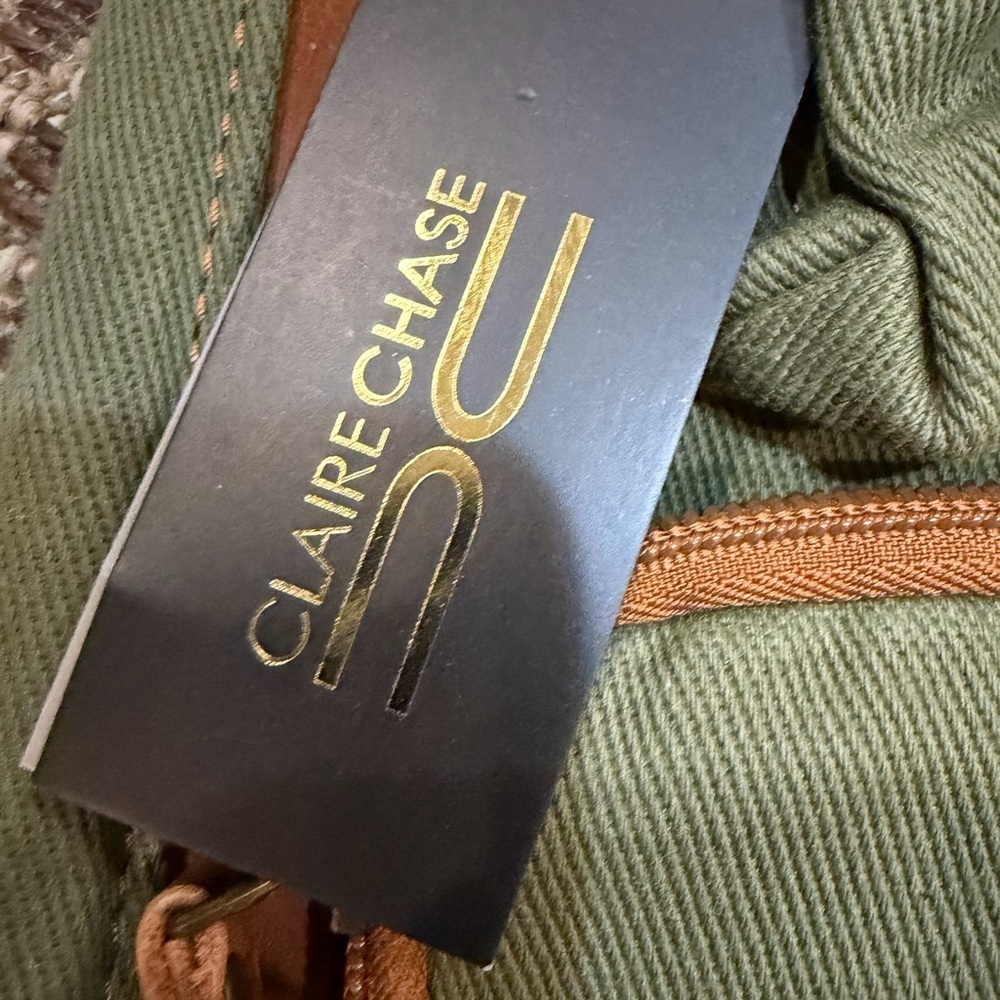 NWT Claire Chase Colorado Sling Bag Style: 765, Green - Picture 2 of 4